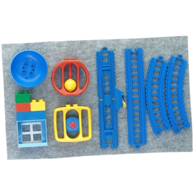 retro Lego duplo og togskinner